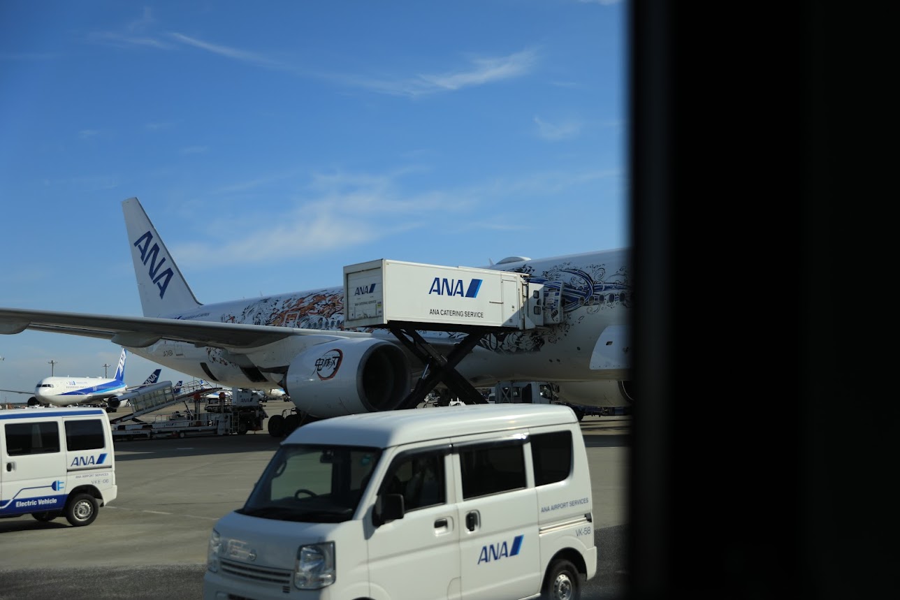 ANA プレミアクラスシートで熊本|沖止め　鬼滅機材