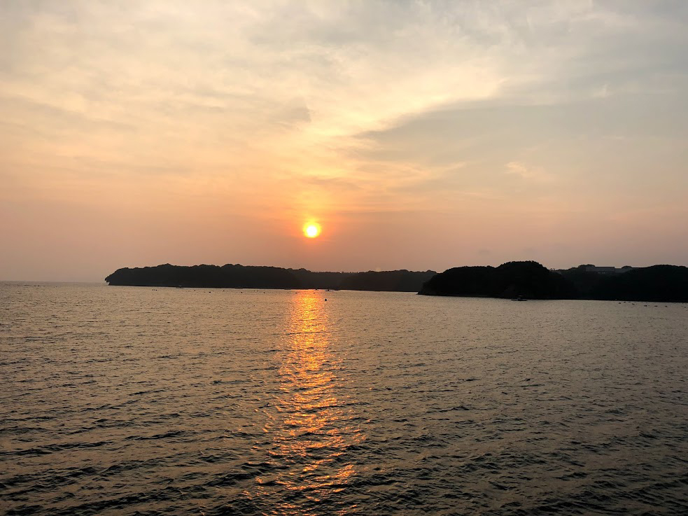 志摩地中海村　サンセットクルージング　沈んでゆく夕日